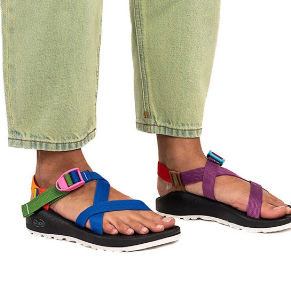 Pride rainbow Chaco athletic sandals limited edition unisex men’s 9 woman’s 11